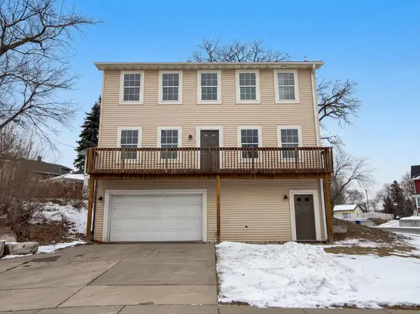 244 Point Douglas Road N, Saint Paul, MN 55106