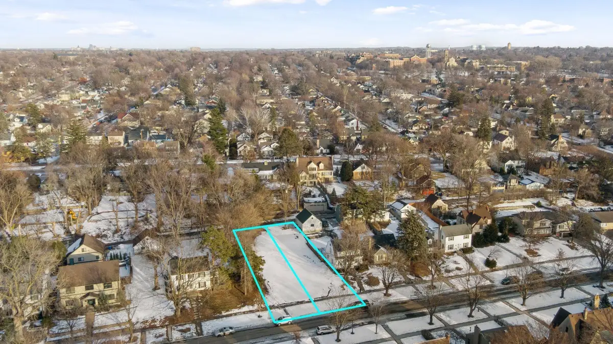 426 Woodlawn Avenue, Saint Paul, MN 55105 - #1