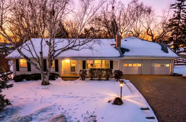 10000 Maple Circle, Bloomington, MN 55431