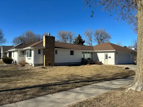 204 Clary Street W, Worthington, MN 56187