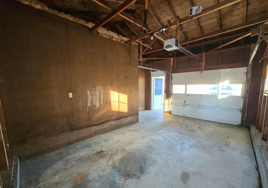 106 8th Avenue Nw, Pipestone, MN 56164 - #3