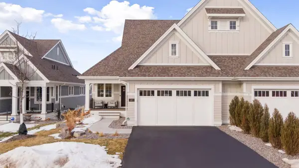 47 Spring Farm Road, North Oaks, MN 55127