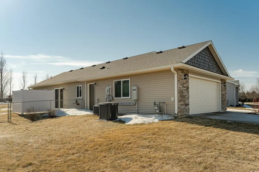 702 Southfork Place Se, Kasson, MN 55944 - #2