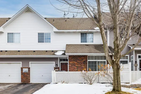 17975 Cobblestone Way, Eden Prairie, MN 55347