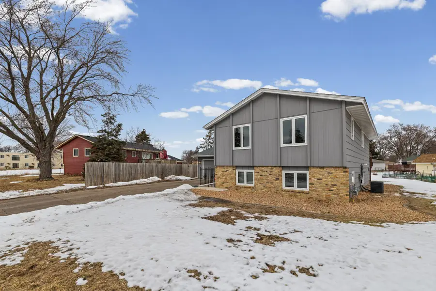 1112 67th Avenue N, Brooklyn Center, MN 55430 - #3