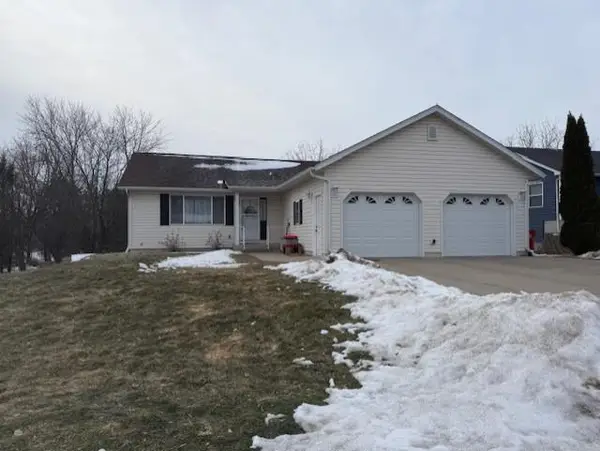 8700 Rollin Sunset Drive, Winona, MN 55987