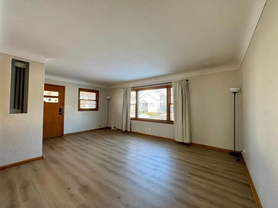 2072 Mohawk Avenue, Saint Paul, MN 55119 - #2