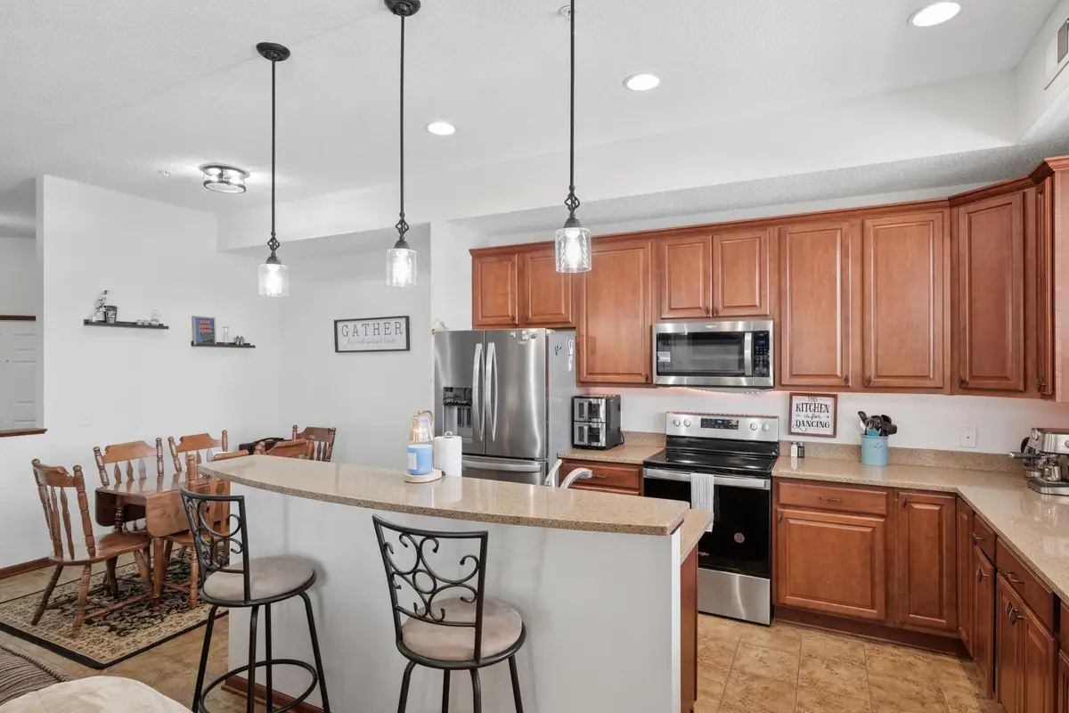 1846 Plymouth Lane #101, Chanhassen, MN 55317 - #1