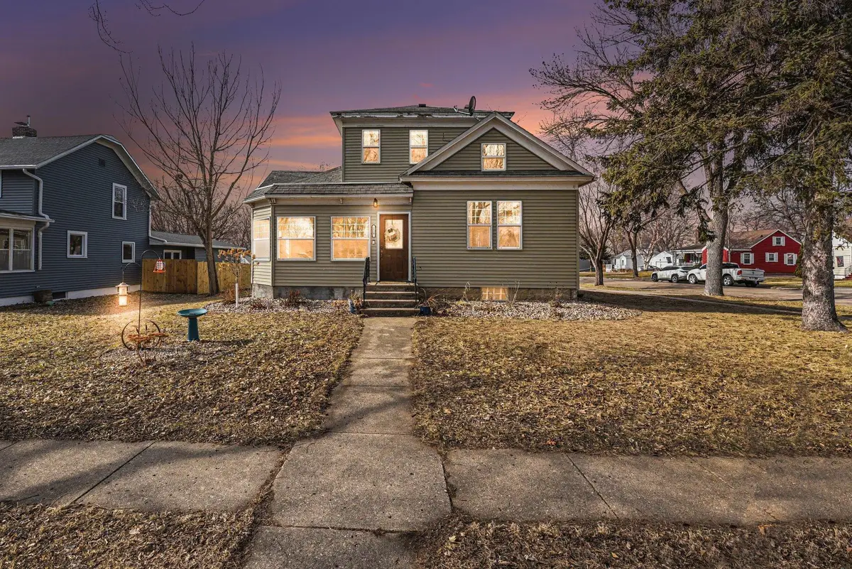 219 N Donaldson Street, Luverne, MN 56156 - #1