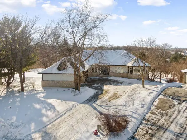 2065 Woodstone Court, Victoria, MN 55386