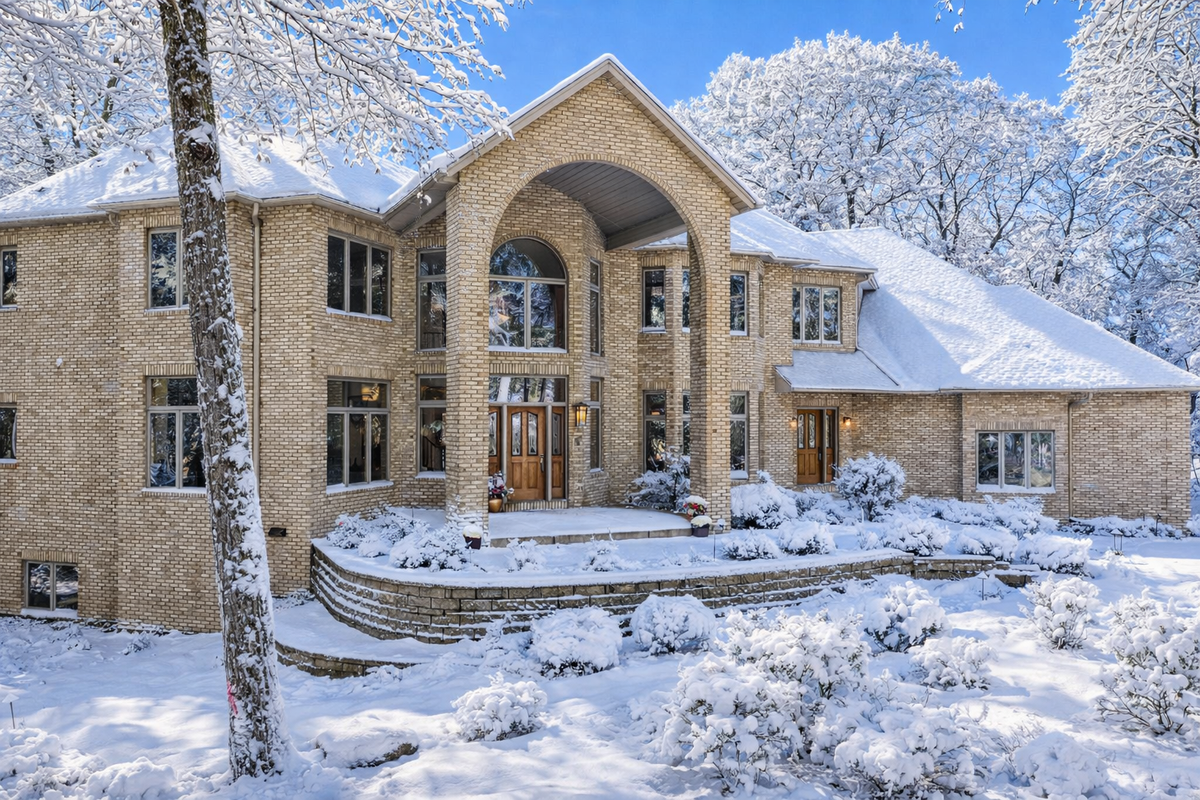 4 W Bay Lane, North Oaks, MN 55127 - #1