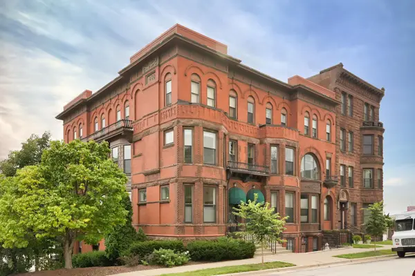 162 College Avenue W #3, Saint Paul, MN 55102