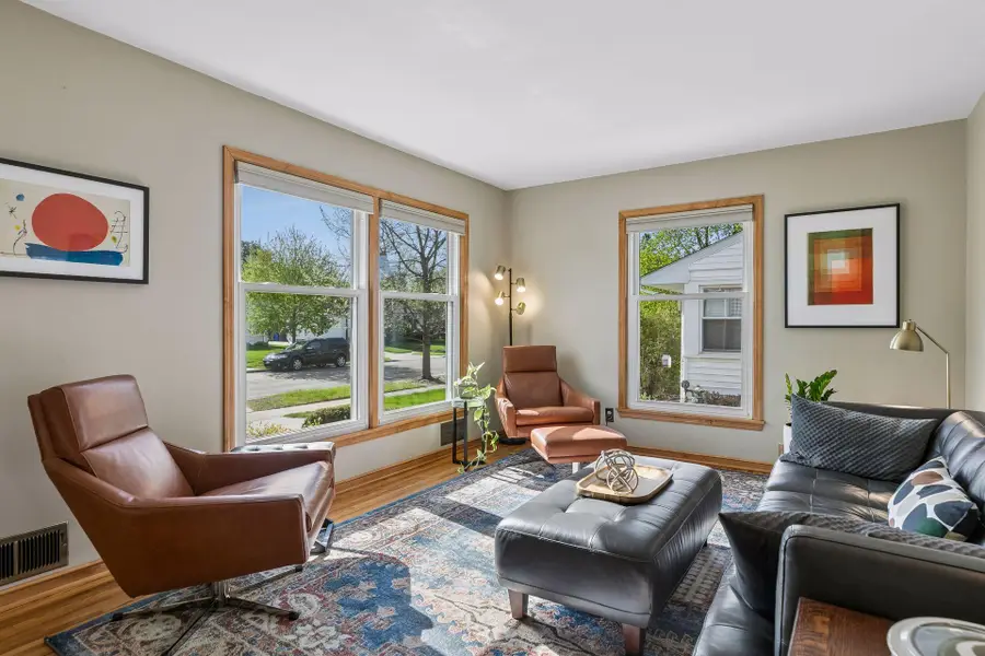 1031 Bowdoin Street, Saint Paul, MN 55116 - #3