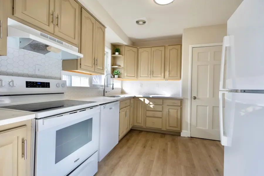 2421 Mcnair Drive N, Golden Valley, MN 55422 - #3