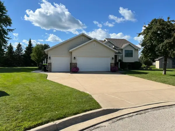 1040 Toccata Lane, Zumbrota, MN 55992