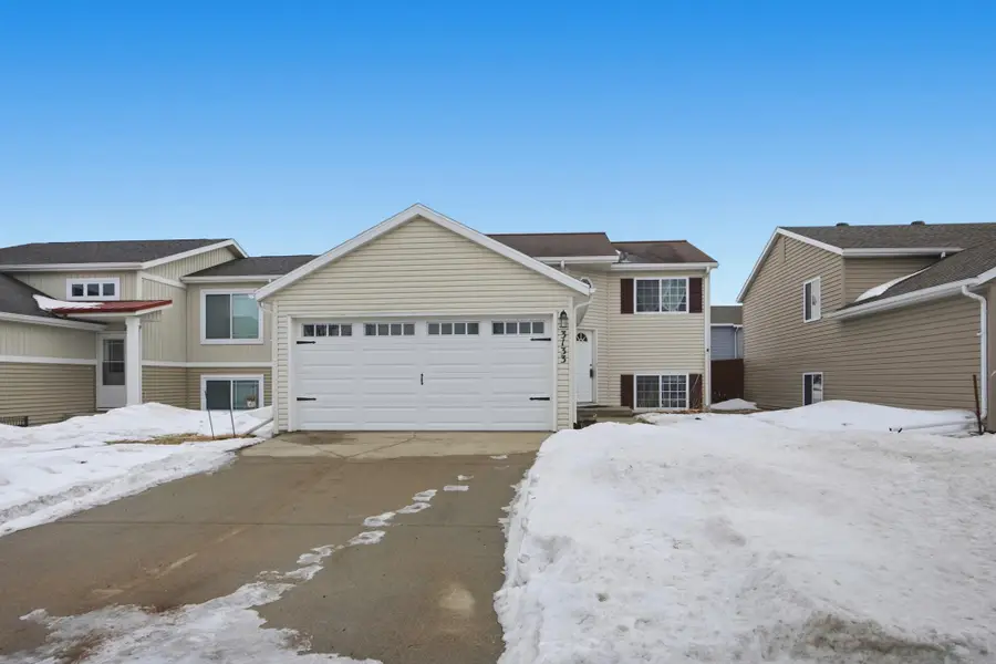 3133 32nd Avenue S, Moorhead, MN 56560 - #3