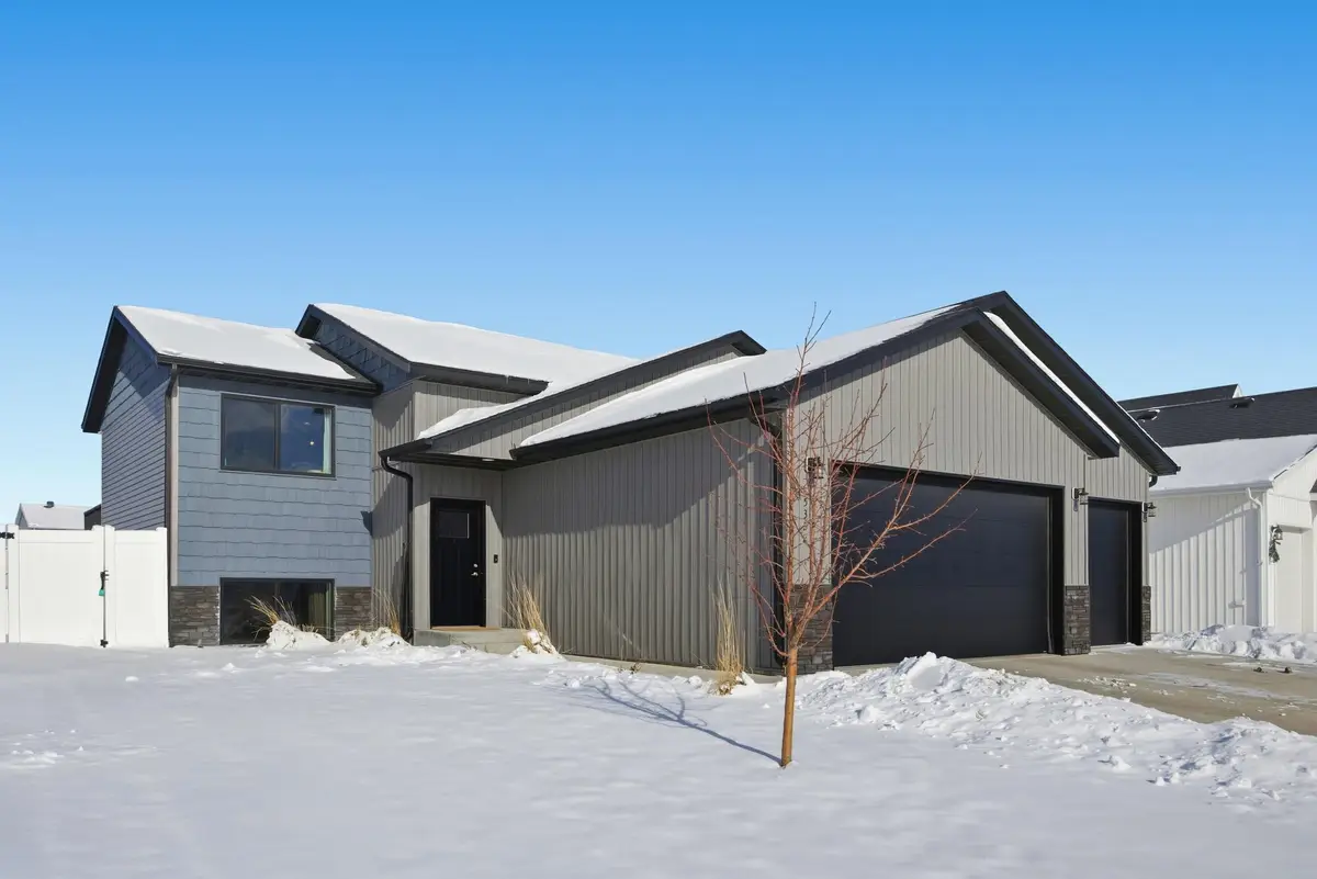 5322 8th Street W, West Fargo, ND 58078 - #1