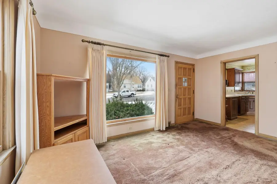 1610 Fremont Avenue, Saint Paul, MN 55106 - Image #2