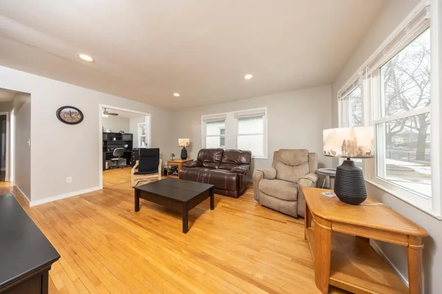 1328 5th Avenue S, South Saint Paul, MN 55075 - #2