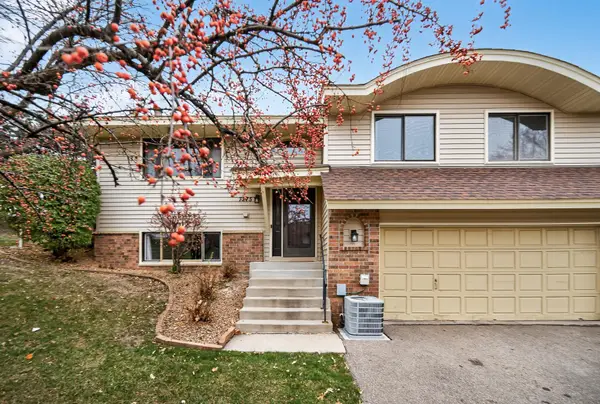 7275 Pontiac Circle, Chanhassen, MN 55317