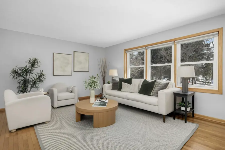 5245 Oxford Street N, Shoreview, MN 55126 - #2