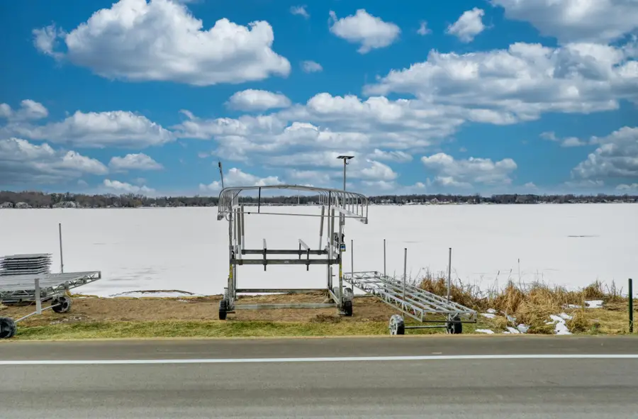 8112 N Shore Trail N, Forest Lake, MN 55025 - #3