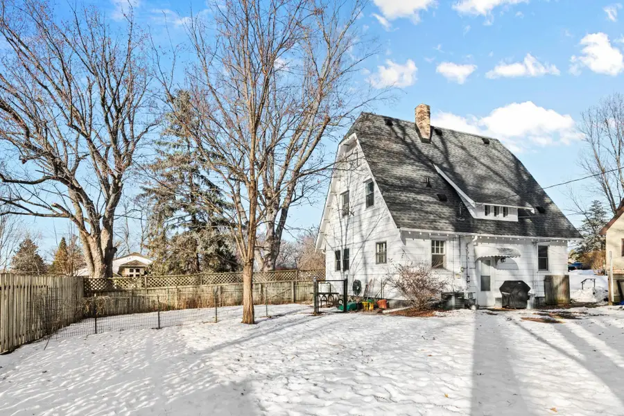 2714 9th Avenue E, Saint Paul, MN 55109 - Image #2