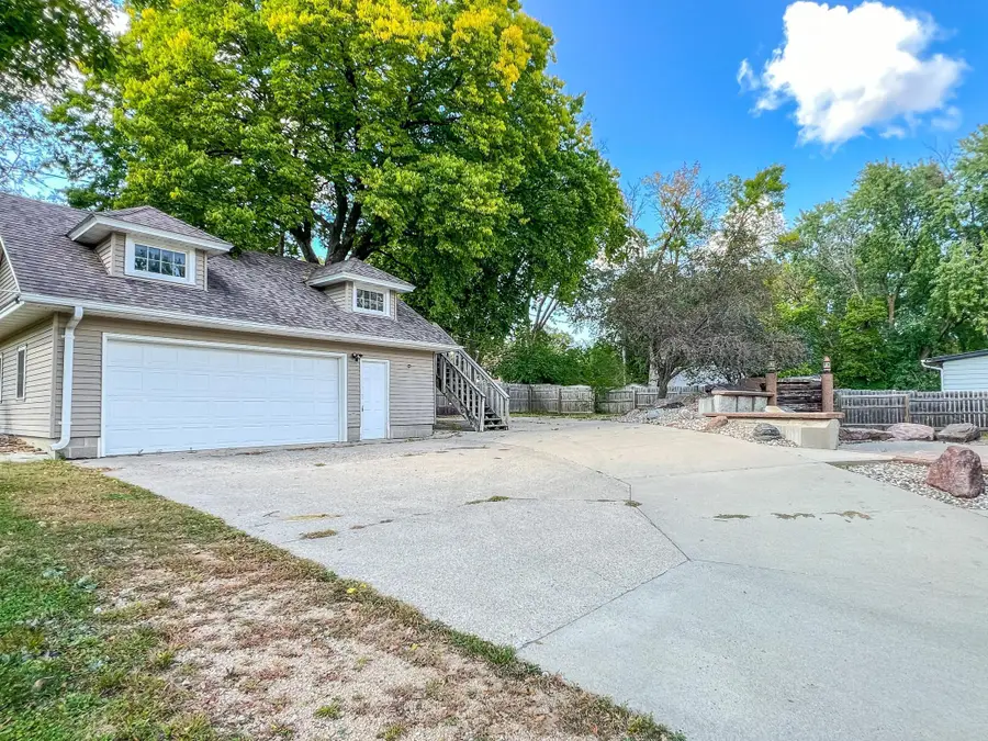 848 S Park Street, Fairmont, MN 56031 - #2