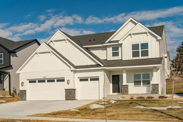 4933 Noble Drive Nw, Rochester, MN 55901