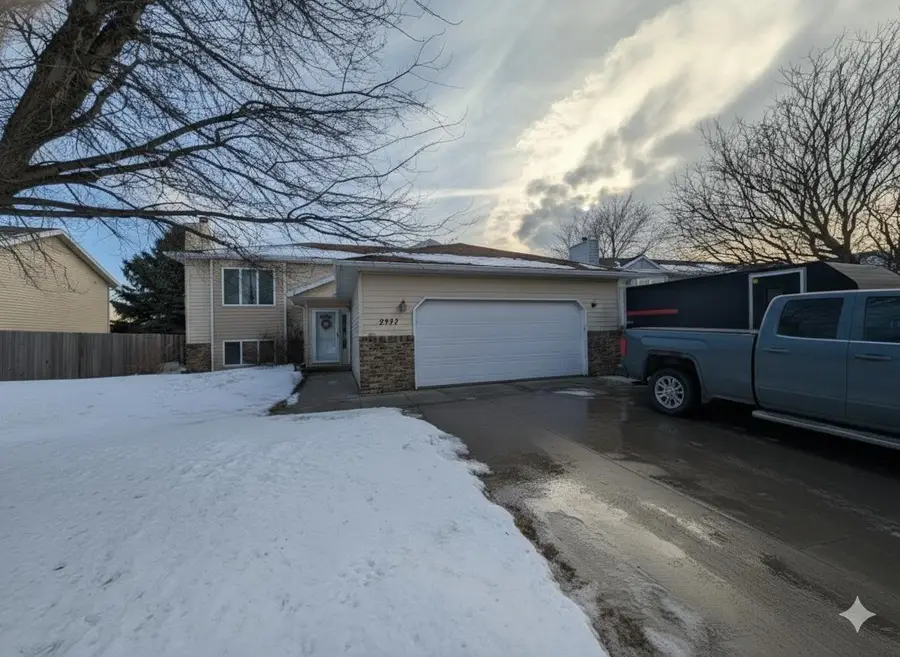 2922 23rd Avenue S, Fargo, ND 58103 - #2