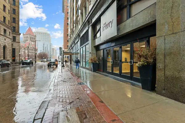 350 Saint Peter Street #512, Saint Paul, MN 55102