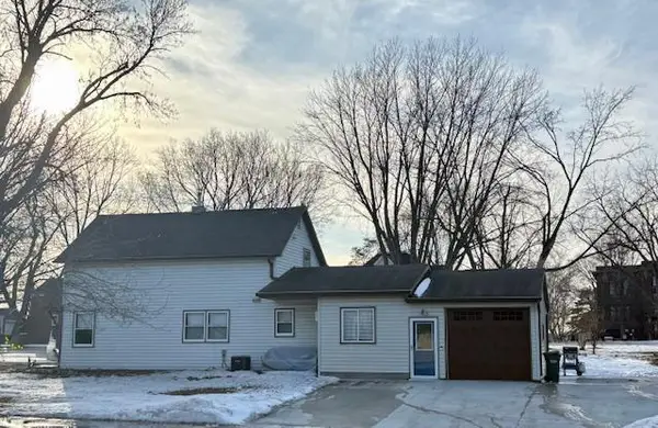 16 1st Street Ne, Plato, MN 55370