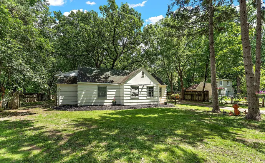 8827 Lincoln Street Ne, Blaine, MN 55434 - #2