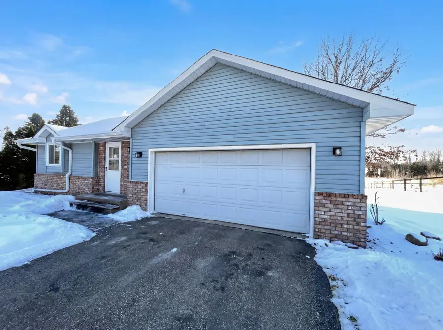 209 Grand Avenue Ne, Saint Michael, MN 55376 - #3