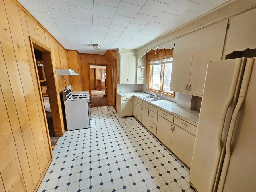 400 2nd Street Sw, Braham, MN 55006 - #2