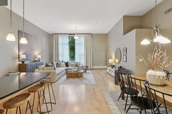 215 10th Avenue S #114, Minneapolis, MN 55415