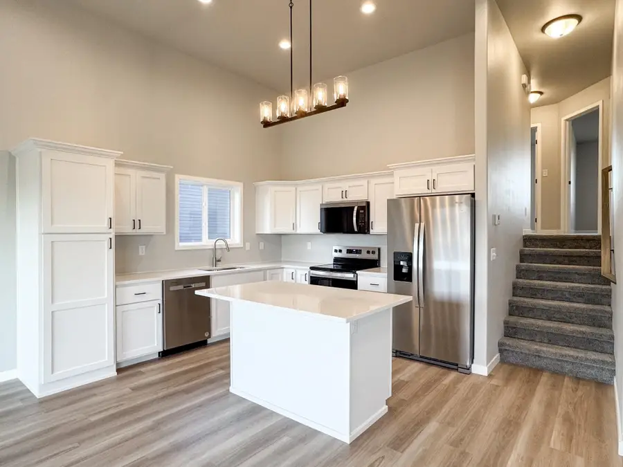 3252 36th Avenue S, Moorhead, MN 56560 - #3