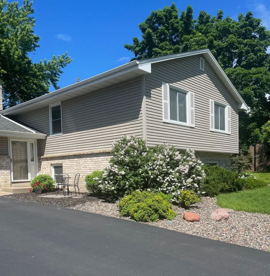 9200 67th Avenue N, Brooklyn Park, MN 55428 - #2