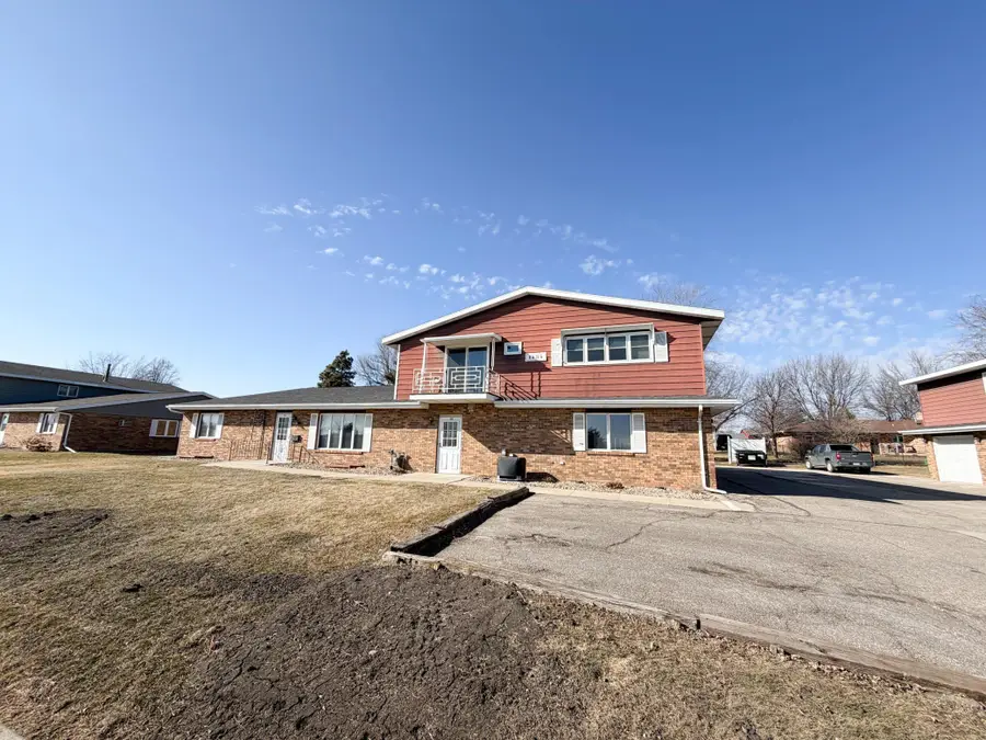 1434 1st Avenue Sw #3B, Worthington, MN 56187 - #2