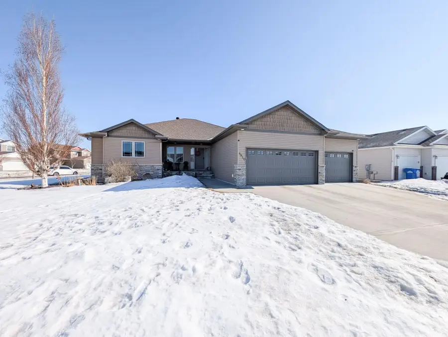 6810 24 Street S, Fargo, ND 58104 - #3