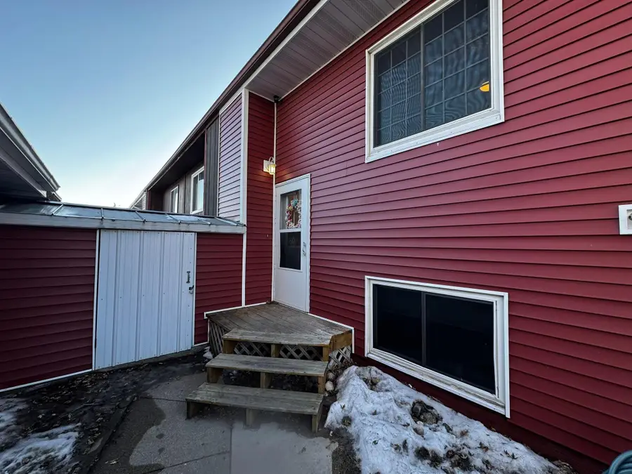 2119 2nd Avenue E, West Fargo, ND 58078 - #2