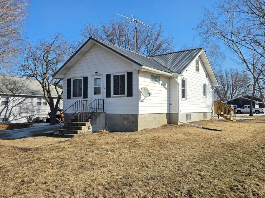 305 N Wabasha, Plainview, MN 55964 - #3