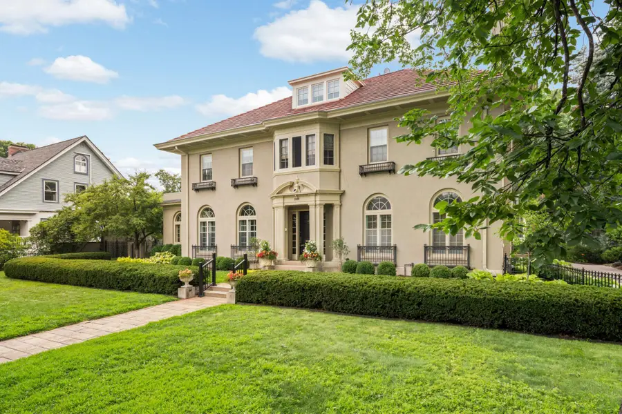 2400 Pillsbury Avenue S, Minneapolis, MN 55404 - #2