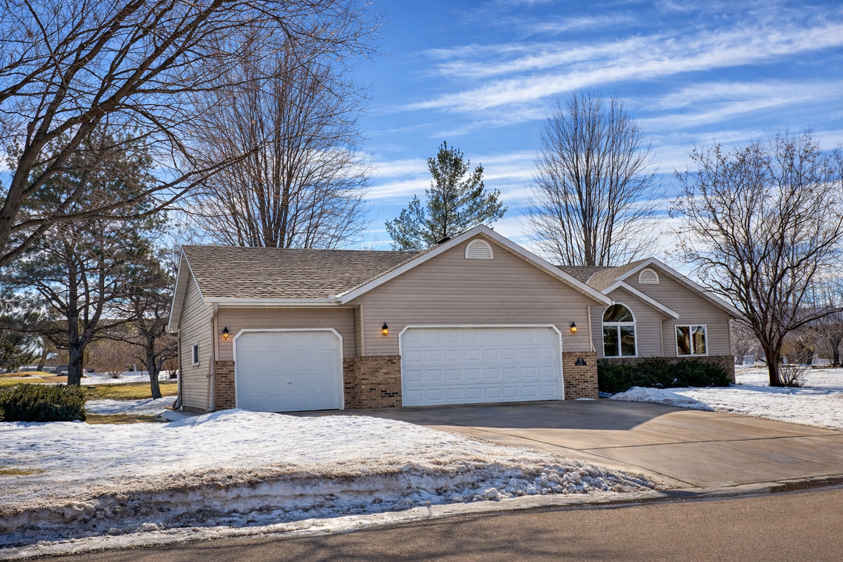 213 6th Street, Kenyon, MN 55946 - #1