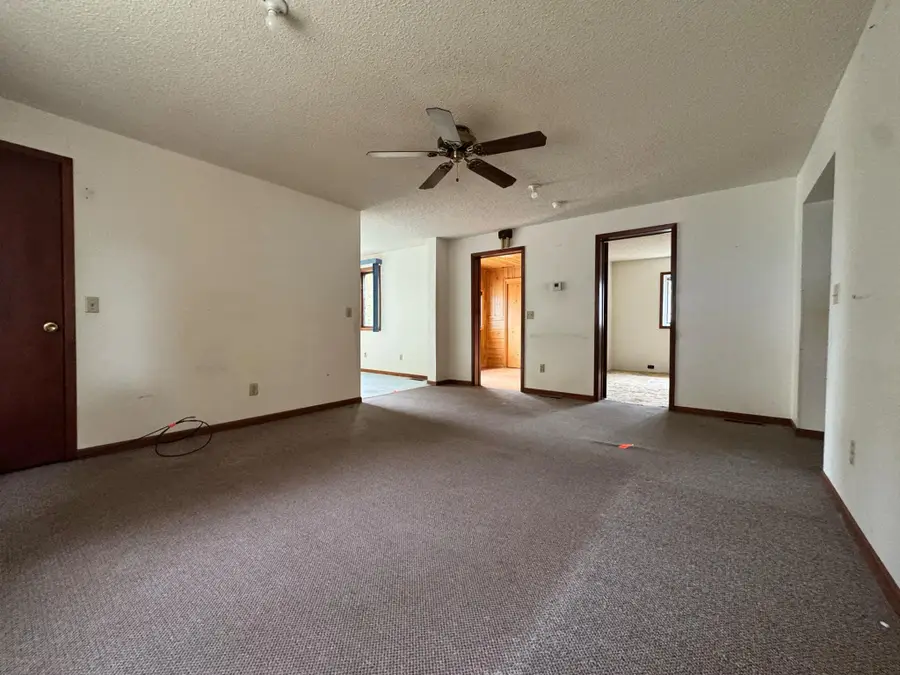 1521 10th Street E, Glencoe, MN 55336 - #2