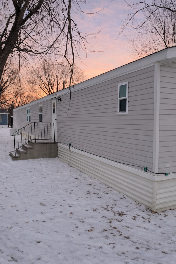 4665 Prior Ave N, Arden Hills, MN 55112