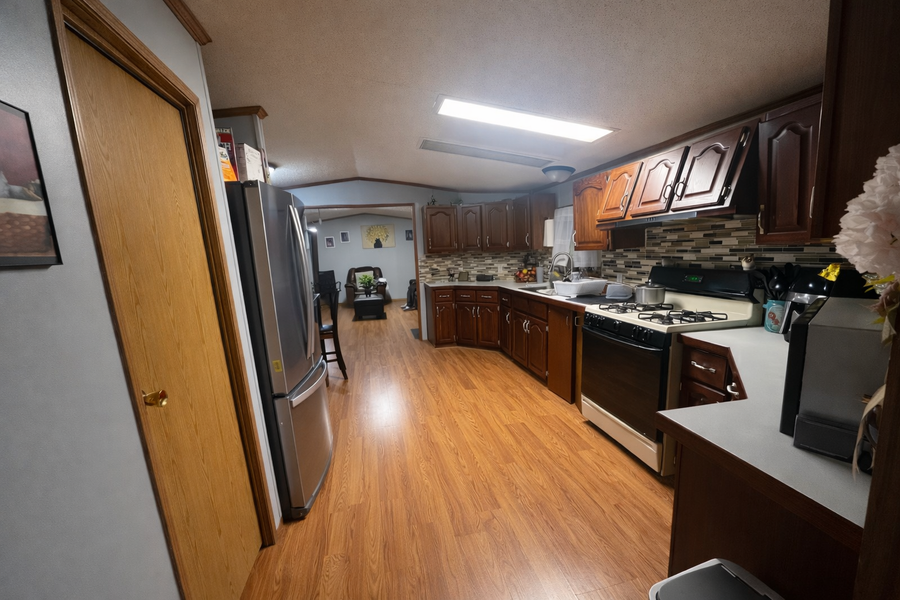 4665 Prior Ave N, Arden Hills, MN 55112 - #3