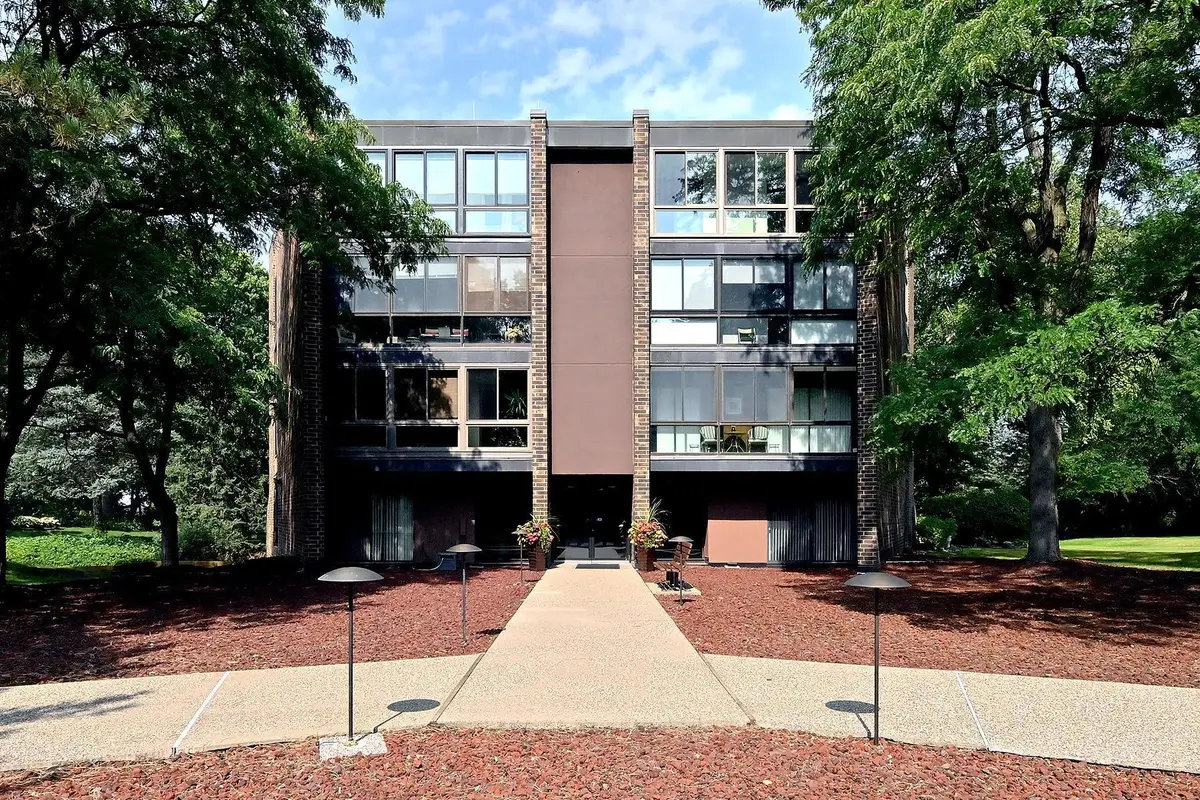 1700 Lexington Avenue S #403, Mendota Heights, MN 55118 - #1
