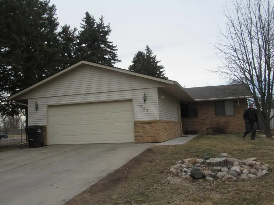 1903 Willow Avenue, Worthington, MN 56187 - #2