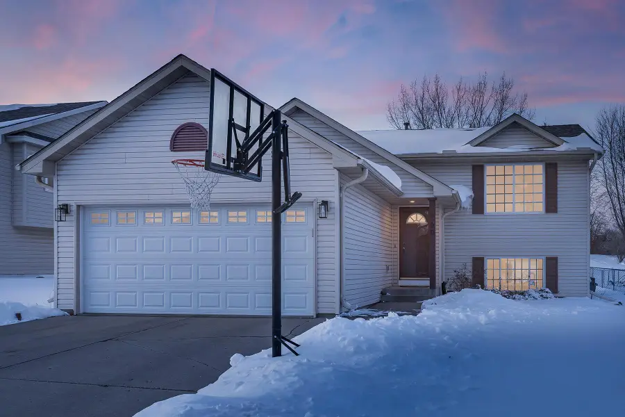 860 Sparrow Road, Waconia, MN 55387 - #2